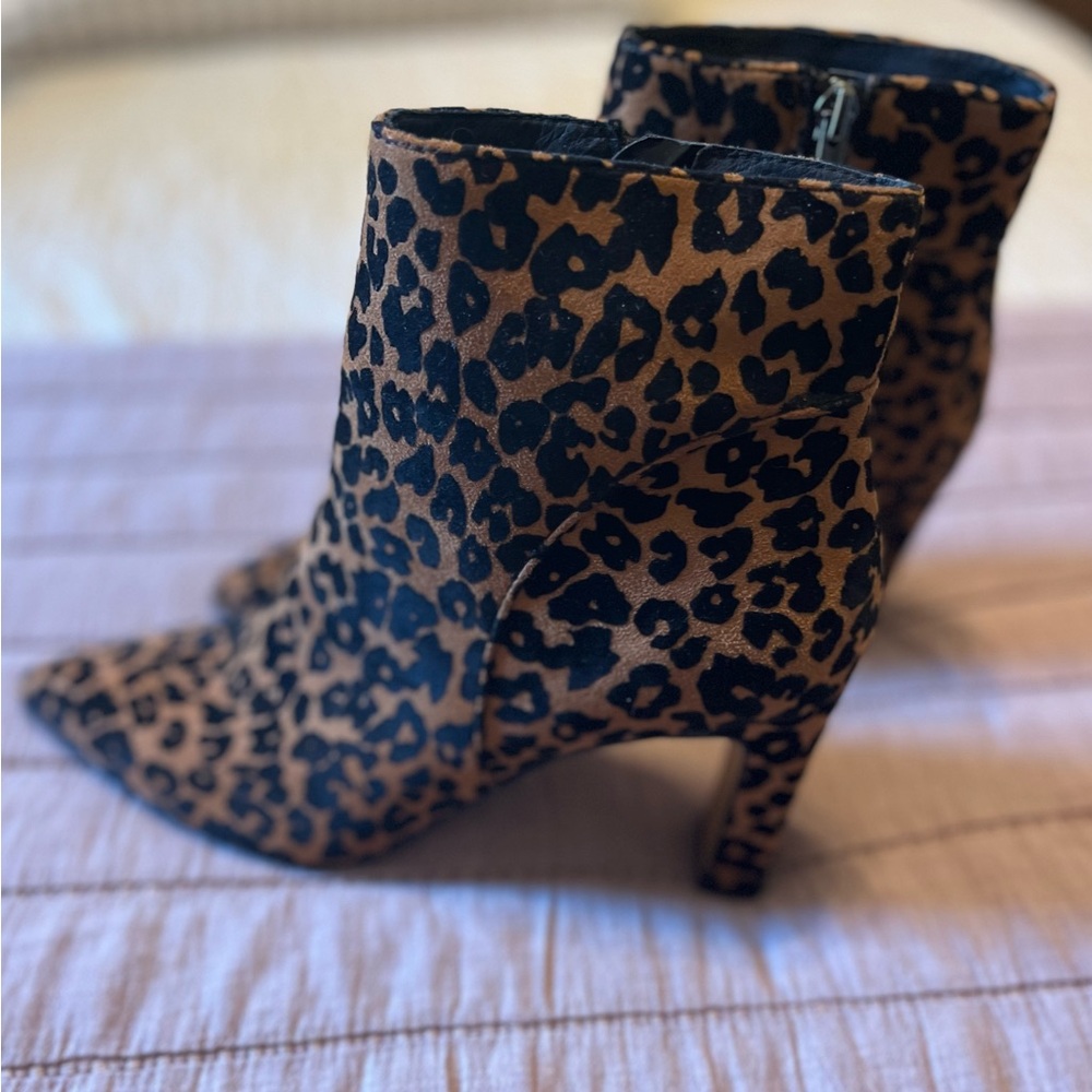 Steve Madden Jenn Pointed Toe Annimal Print Ankle Boots Size 8.5 Fall Fashion